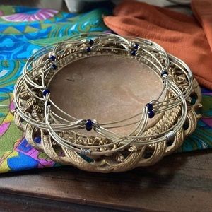 Expandable Metal Flower Bracelet